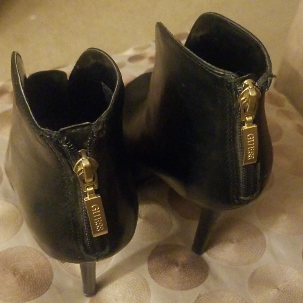 Shoes - Picture 4 of 5